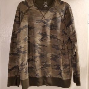 Camo crewneck sweatshirt